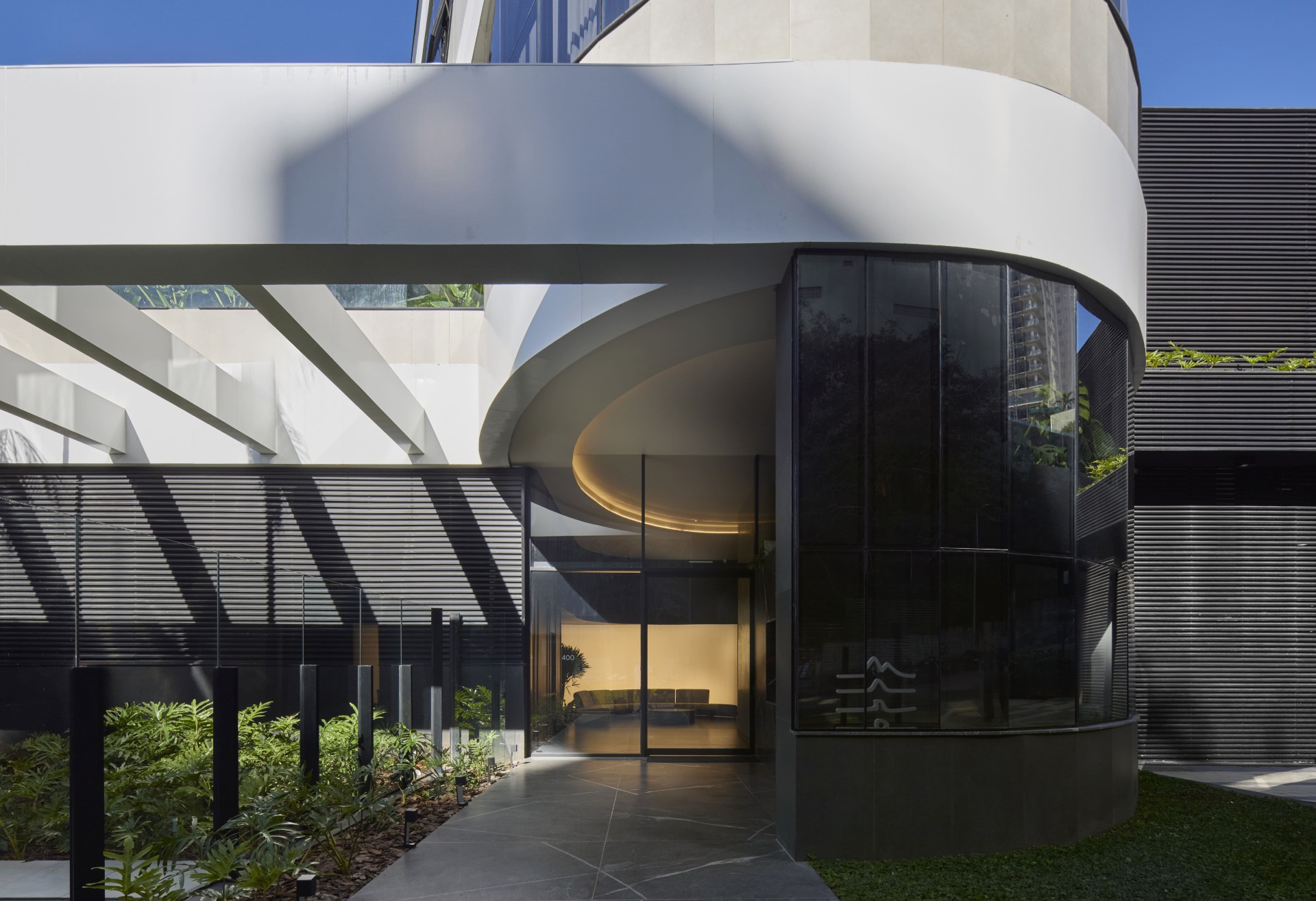 Ed Miro Henrique Hoffman 11 1920 x 1920 - Henrique Hoffman