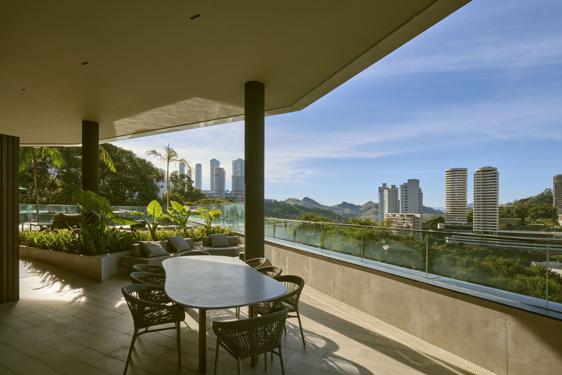 Ed Miro Henrique Hoffman 18 1920 x 1920 - Henrique Hoffman