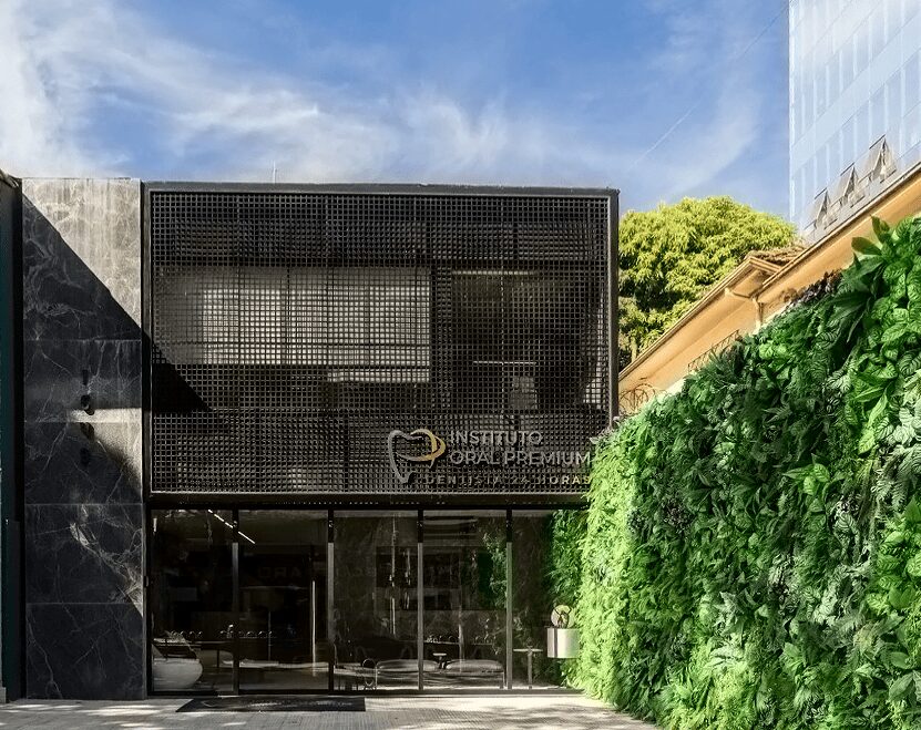 Clinica OralPremium Henrique Hoffman00 Capa 1920x1920 1 - Henrique Hoffman