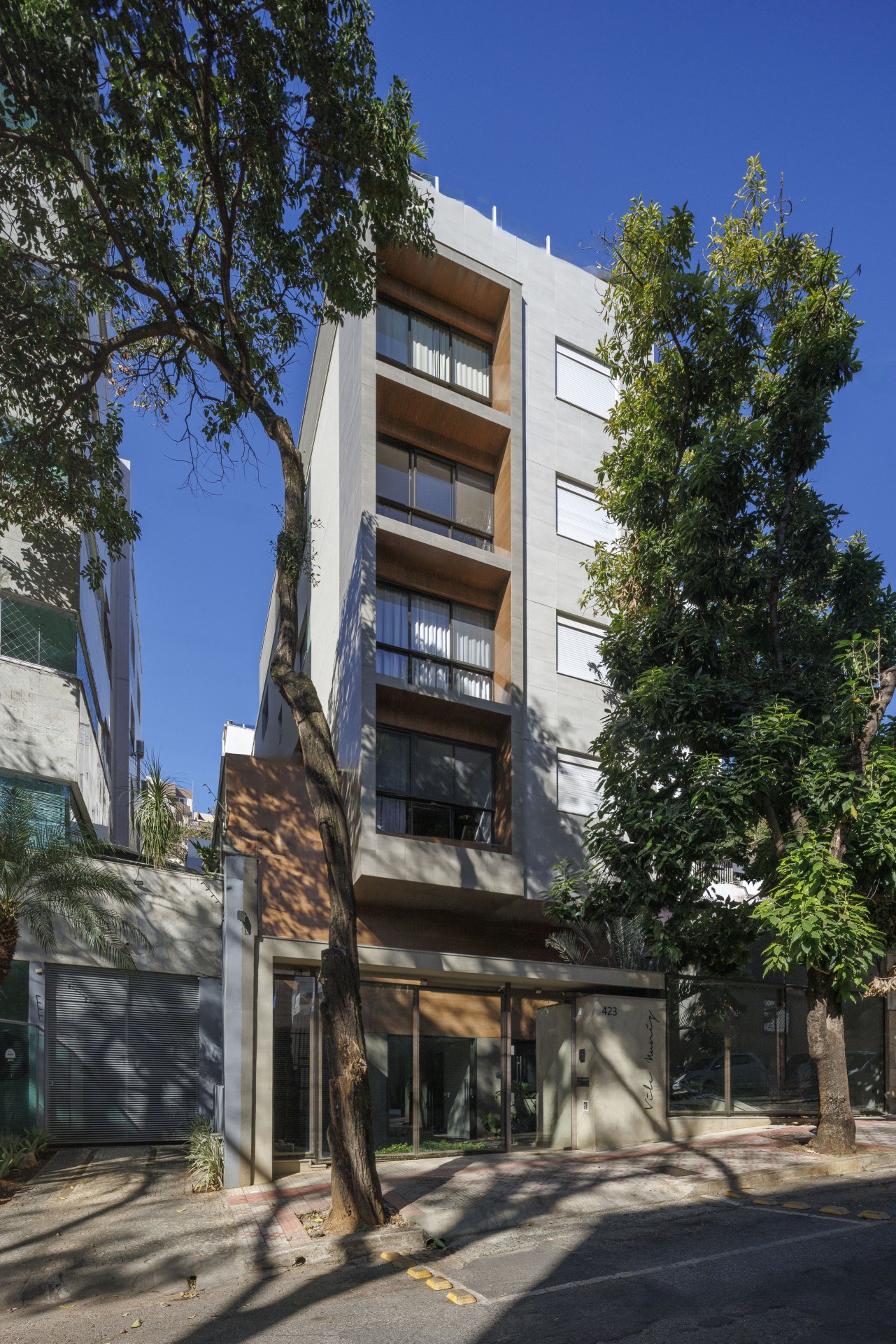 Ed.Vik Muniz Henrique Hoffman2 1920x1920 1 - Henrique Hoffman