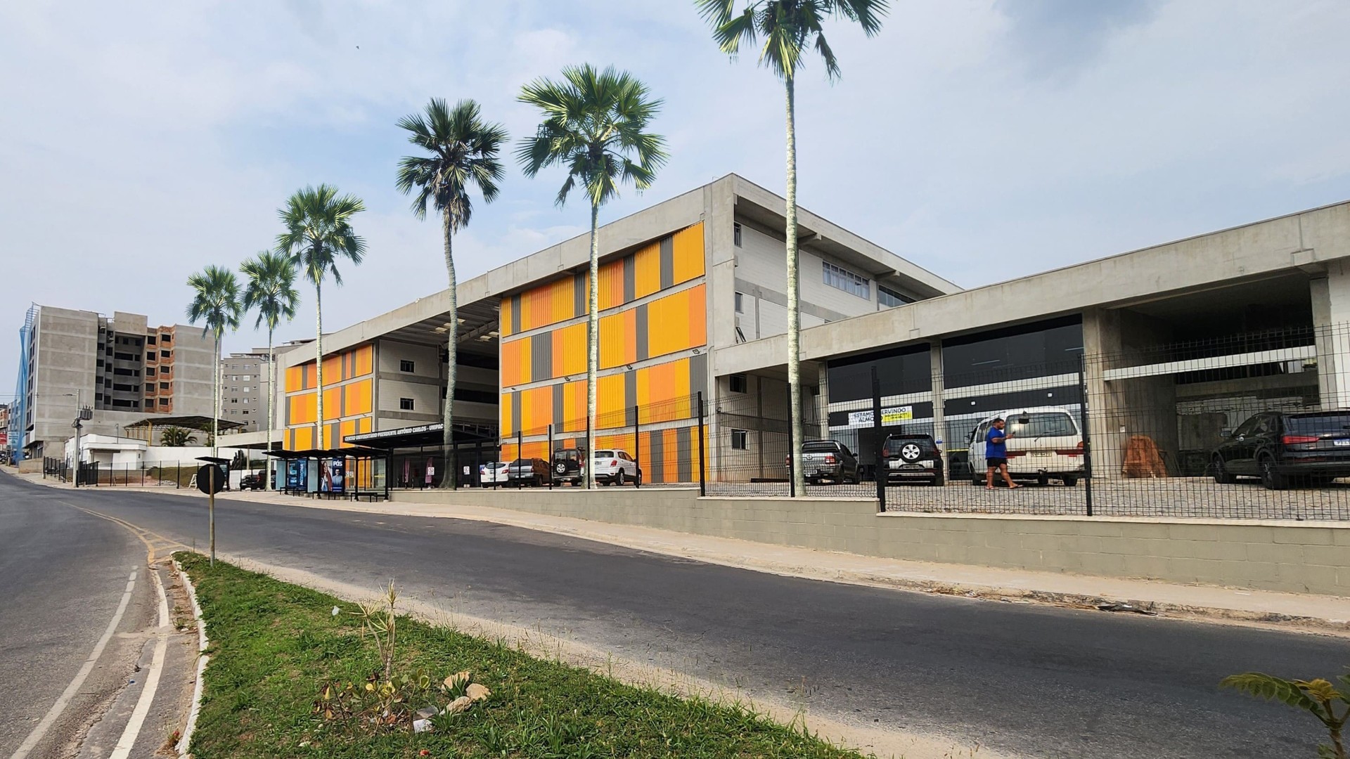 Universidade Unipac Henrique Hoffman 01 1920x1920 1 - Henrique Hoffman